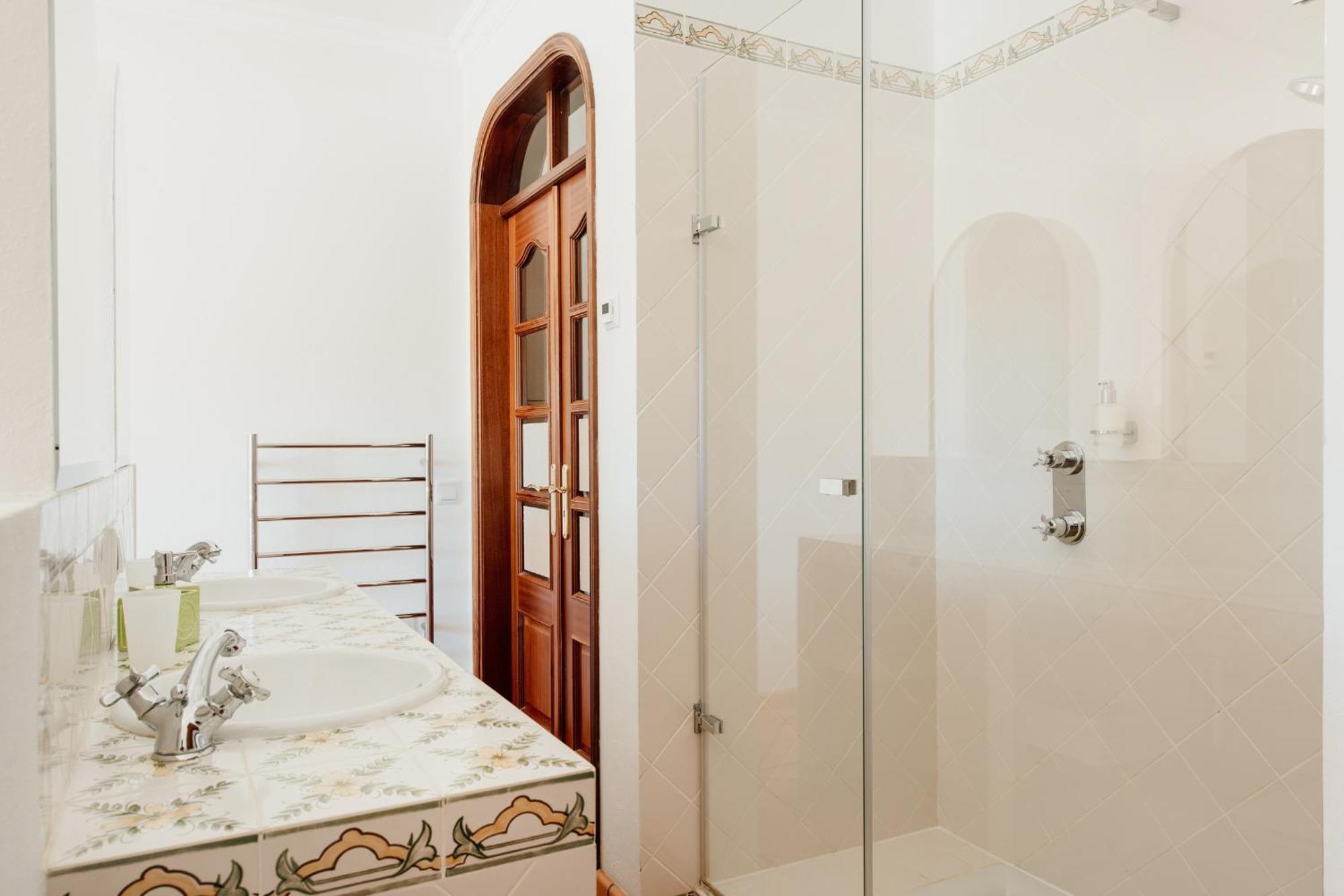 B&B Entrecolinas ปาแดร์น ภายนอก รูปภาพ